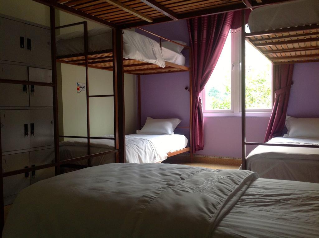 Thien Phu Hostel Фонгня Экстерьер фото