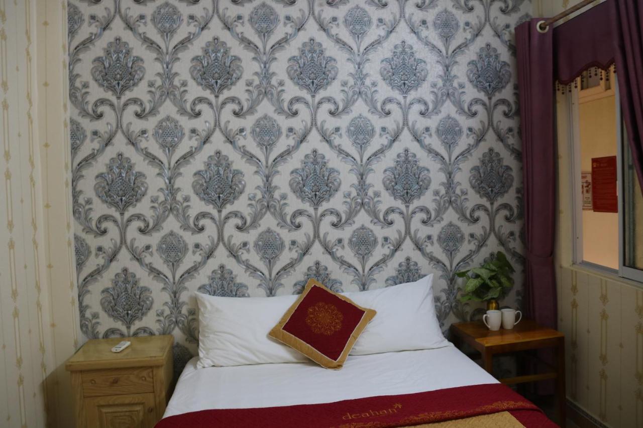 Thien Phu Hostel Фонгня Экстерьер фото